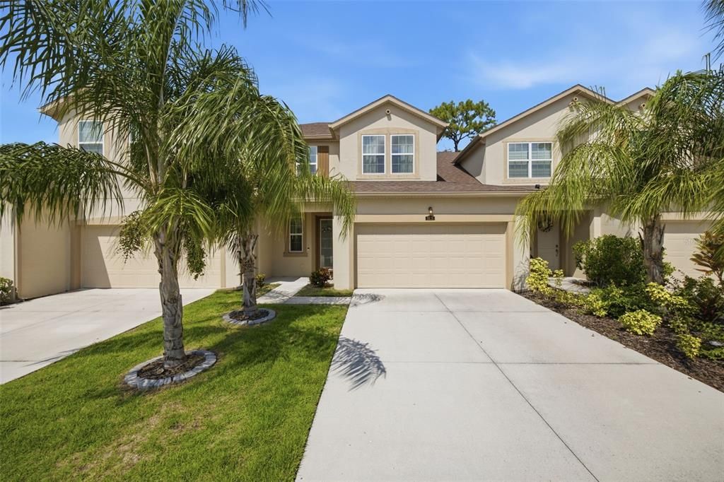 For Sale: $354,900 (3 beds, 2 baths, 1904 Square Feet)