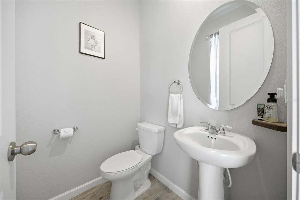 For Sale: $354,900 (3 beds, 2 baths, 1904 Square Feet)