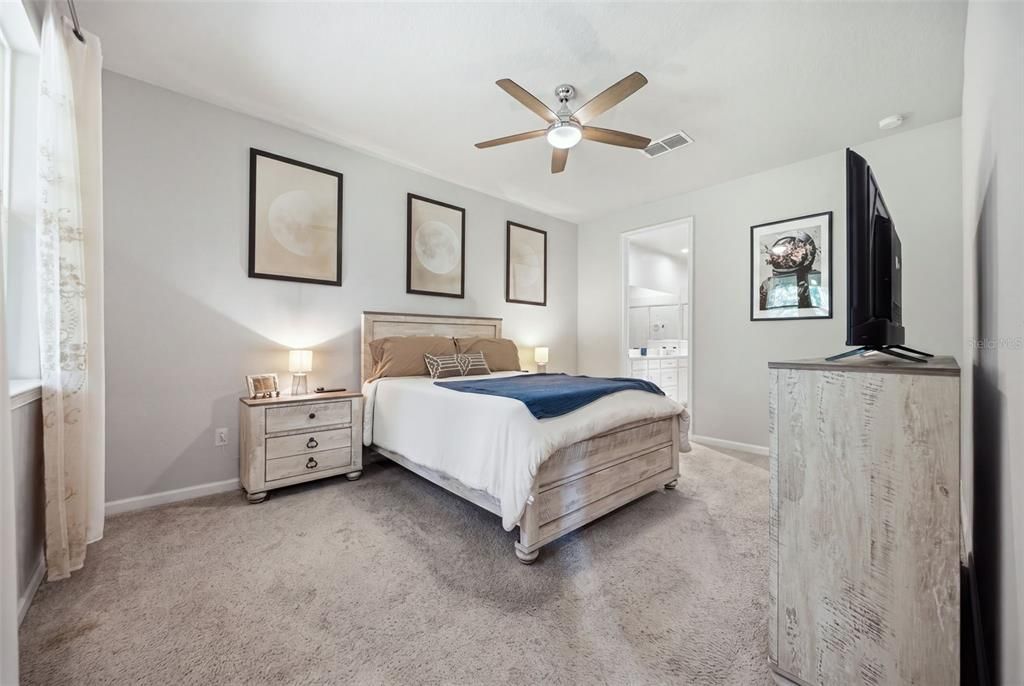 For Sale: $354,900 (3 beds, 2 baths, 1904 Square Feet)