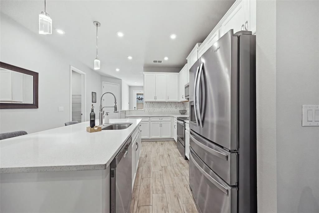 For Sale: $354,900 (3 beds, 2 baths, 1904 Square Feet)