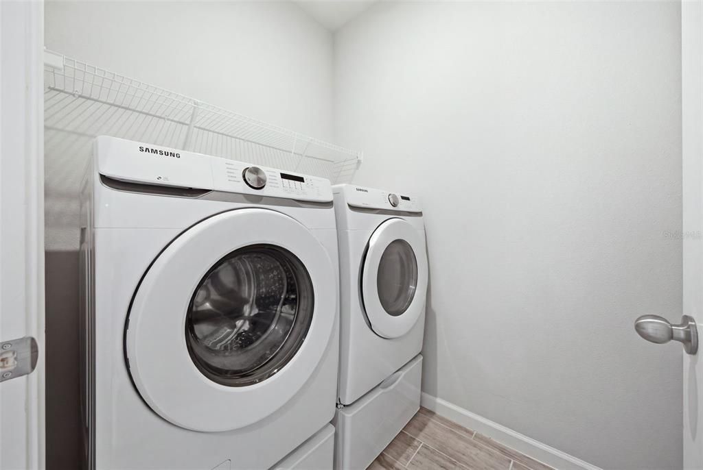 For Sale: $354,900 (3 beds, 2 baths, 1904 Square Feet)