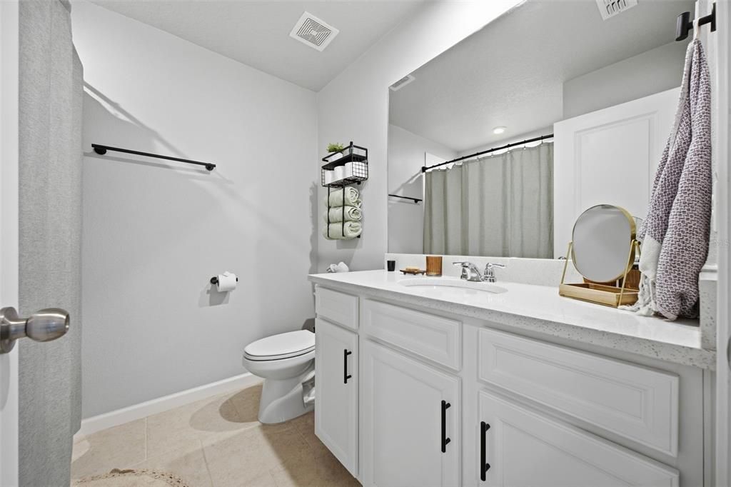 For Sale: $354,900 (3 beds, 2 baths, 1904 Square Feet)