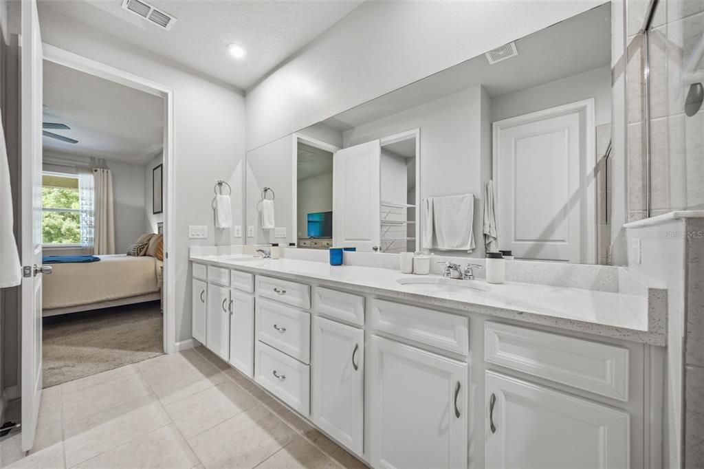 For Sale: $354,900 (3 beds, 2 baths, 1904 Square Feet)