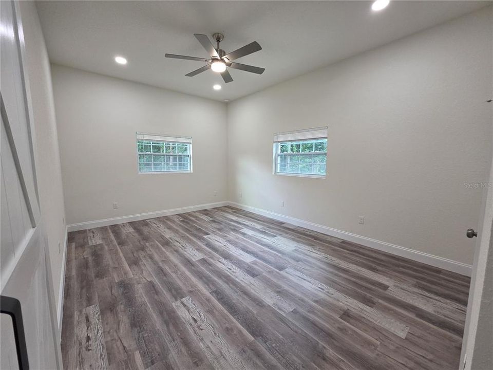 For Sale: $319,999 (3 beds, 2 baths, 1500 Square Feet)