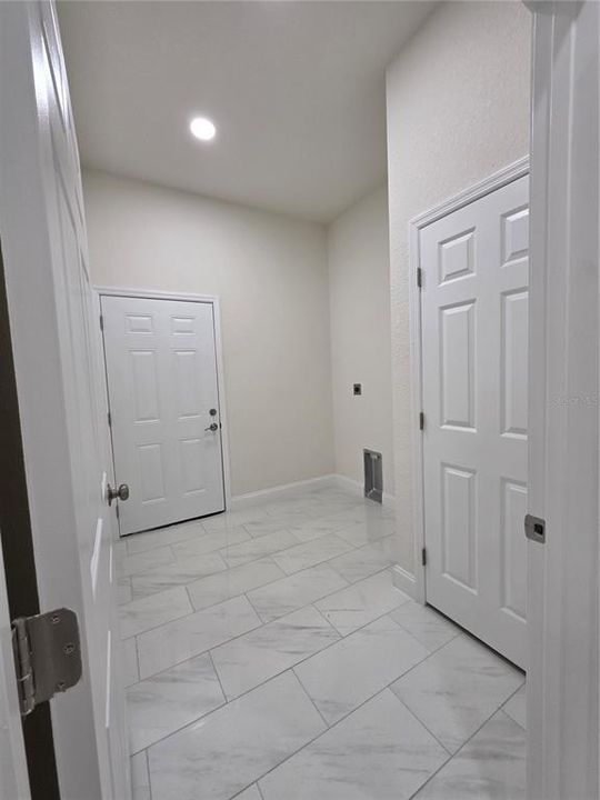 For Sale: $319,999 (3 beds, 2 baths, 1500 Square Feet)