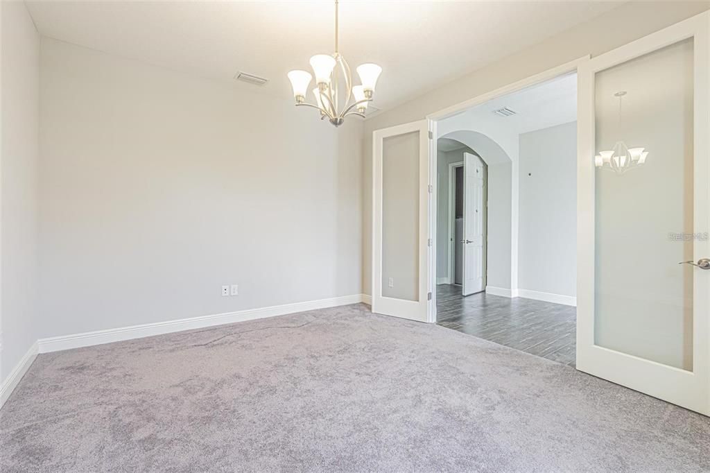 En Renta: $3,995 (5 camas, 4 baños, 3615 Pies cuadrados)