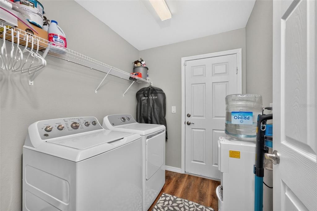 For Sale: $350,000 (4 beds, 2 baths, 1842 Square Feet)