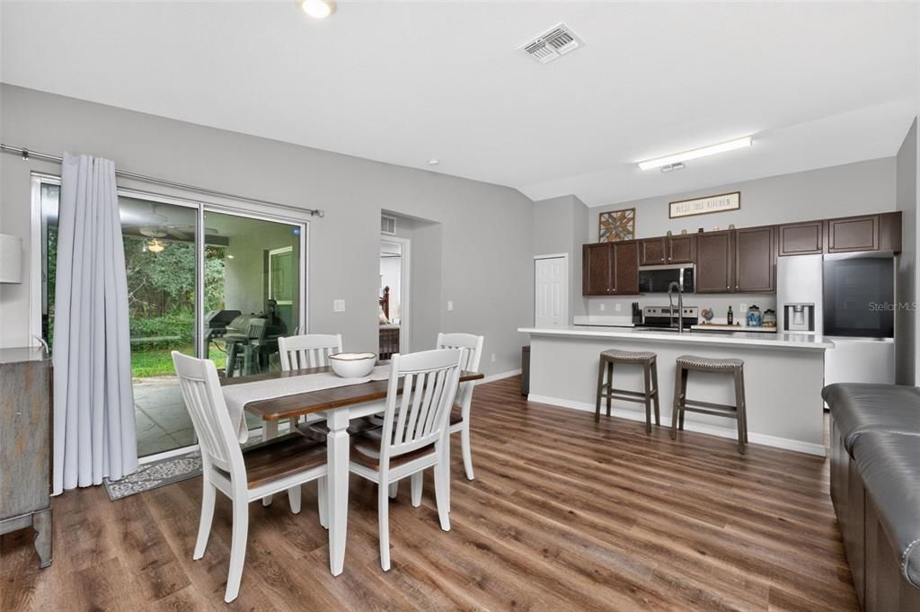 For Sale: $350,000 (4 beds, 2 baths, 1842 Square Feet)