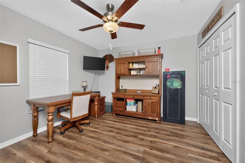 For Sale: $350,000 (4 beds, 2 baths, 1842 Square Feet)