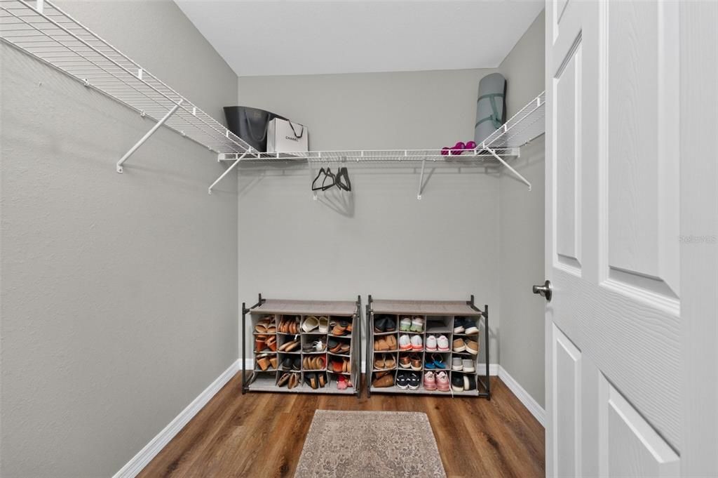 For Sale: $350,000 (4 beds, 2 baths, 1842 Square Feet)