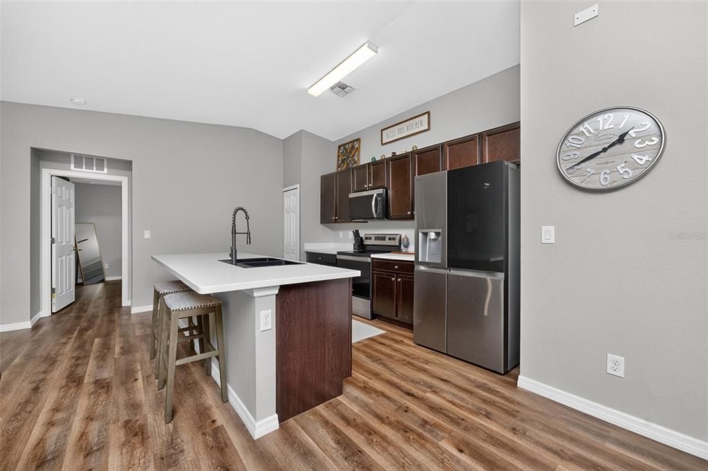 For Sale: $350,000 (4 beds, 2 baths, 1842 Square Feet)