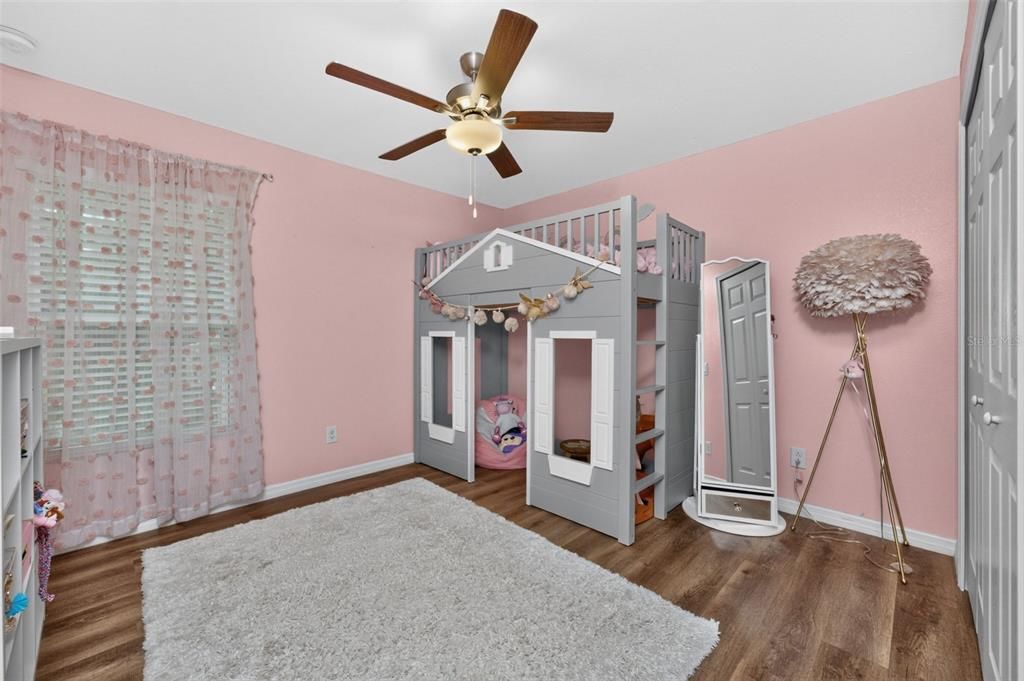 For Sale: $350,000 (4 beds, 2 baths, 1842 Square Feet)