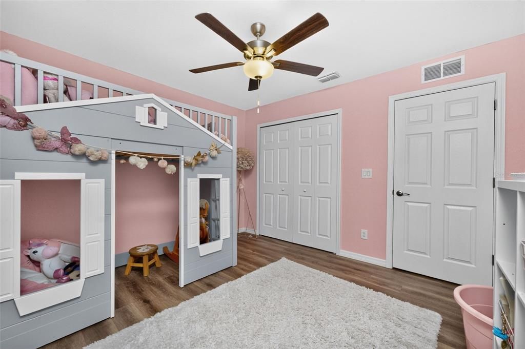For Sale: $350,000 (4 beds, 2 baths, 1842 Square Feet)
