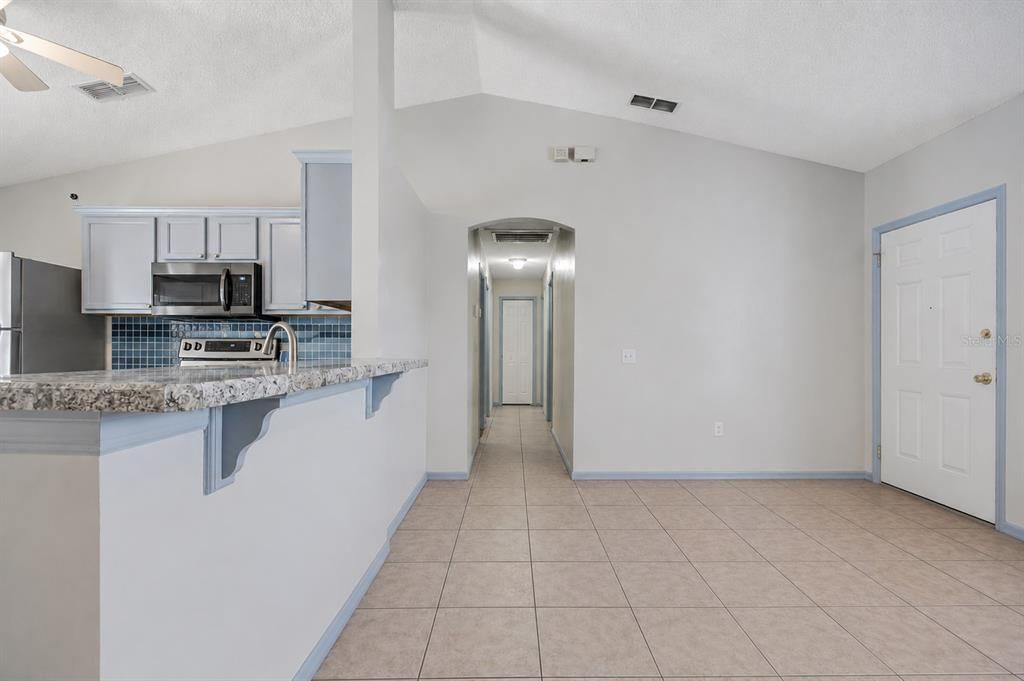 For Sale: $320,000 (3 beds, 2 baths, 1192 Square Feet)