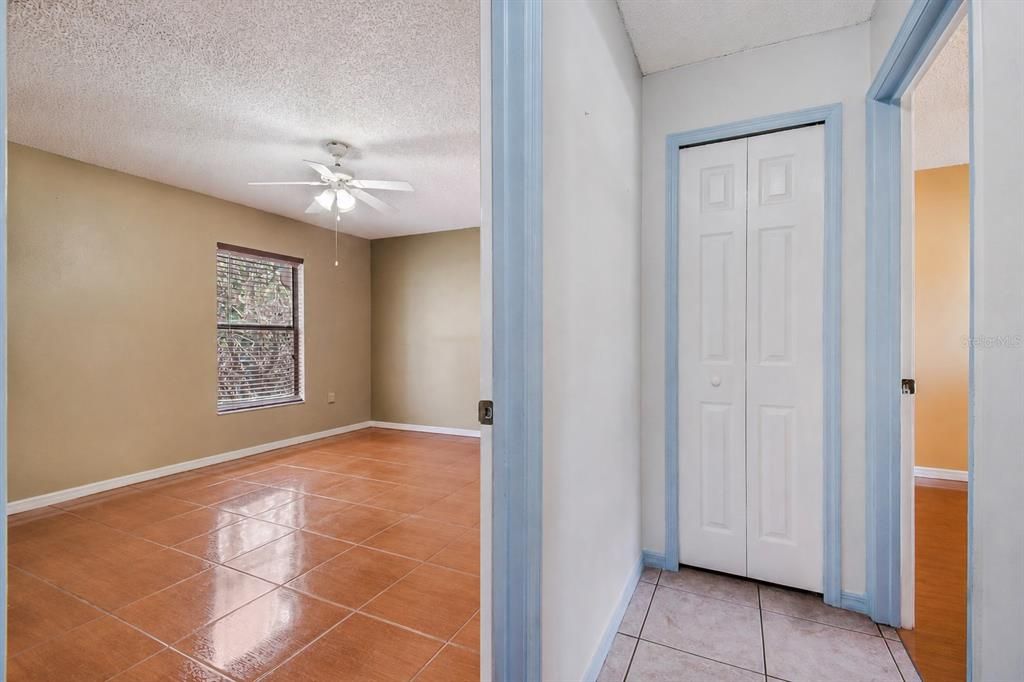 For Sale: $320,000 (3 beds, 2 baths, 1192 Square Feet)