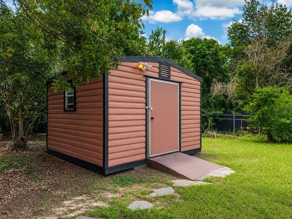 For Sale: $320,000 (3 beds, 2 baths, 1192 Square Feet)
