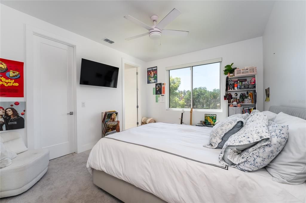 En Venta: $2,395,000 (5 camas, 5 baños, 4094 Pies cuadrados)