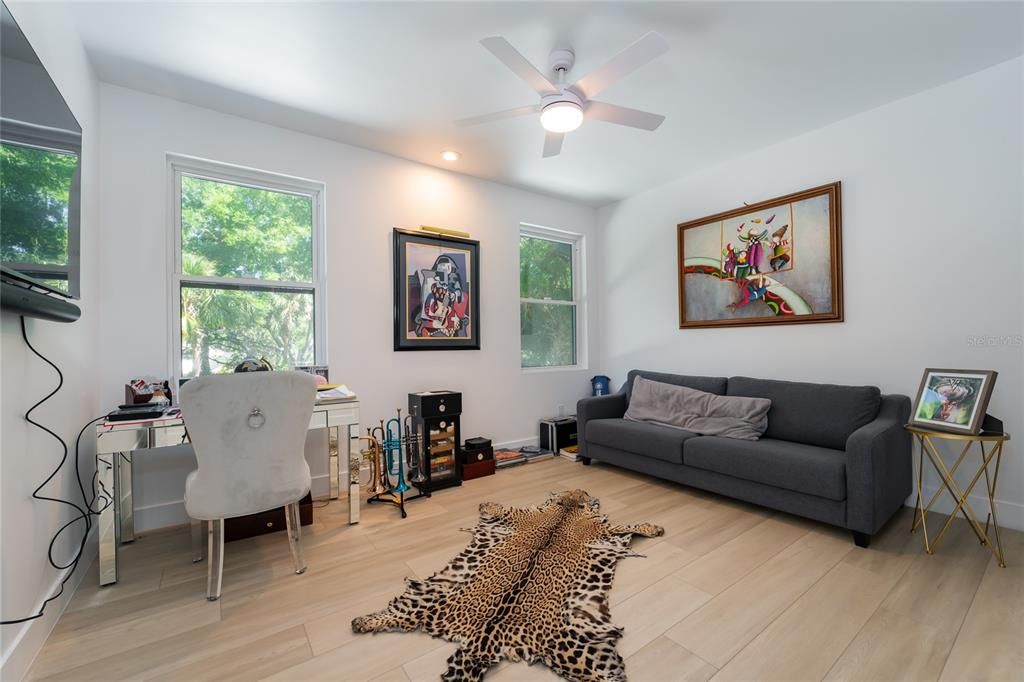 En Venta: $2,395,000 (5 camas, 5 baños, 4094 Pies cuadrados)