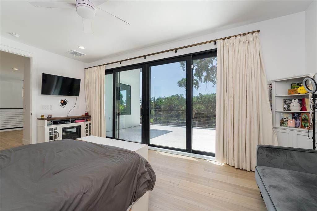 En Venta: $2,395,000 (5 camas, 5 baños, 4094 Pies cuadrados)