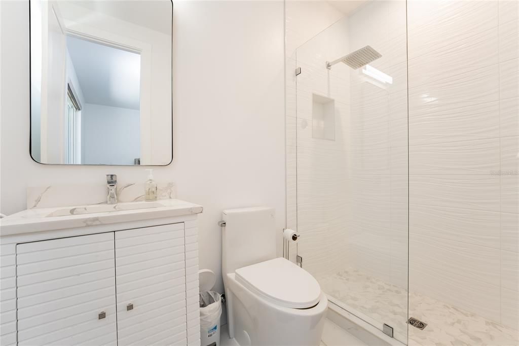 En Venta: $2,395,000 (5 camas, 5 baños, 4094 Pies cuadrados)