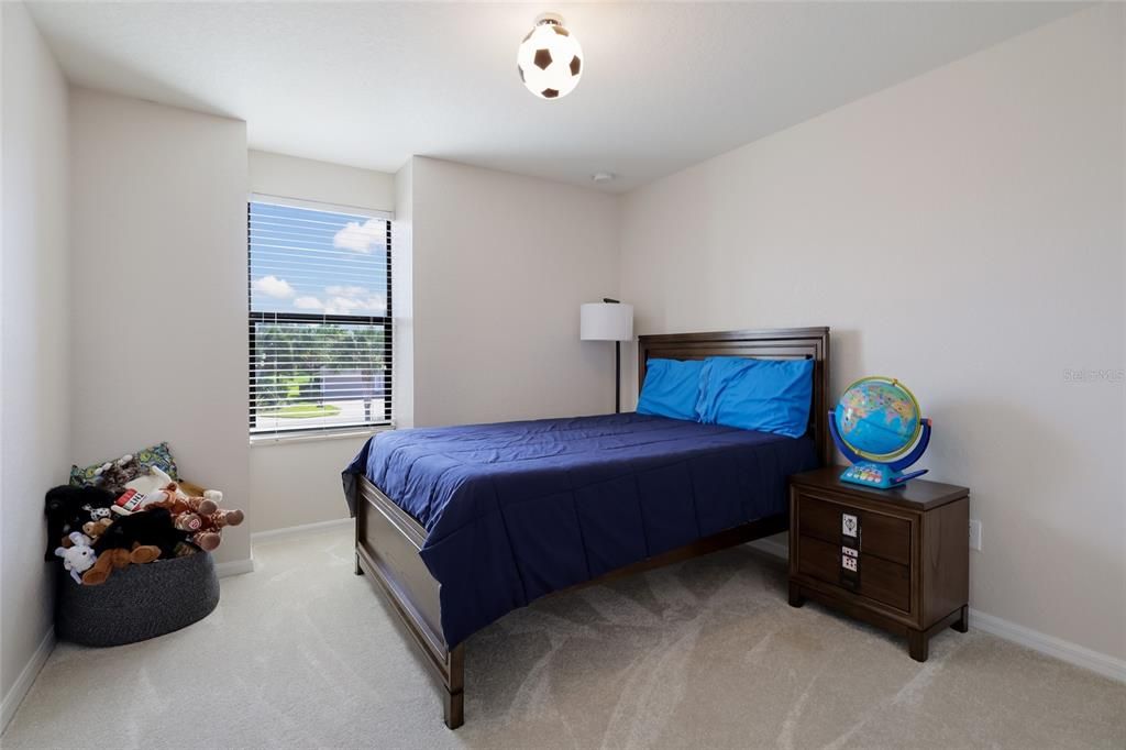 For Sale: $839,900 (5 beds, 4 baths, 3282 Square Feet)