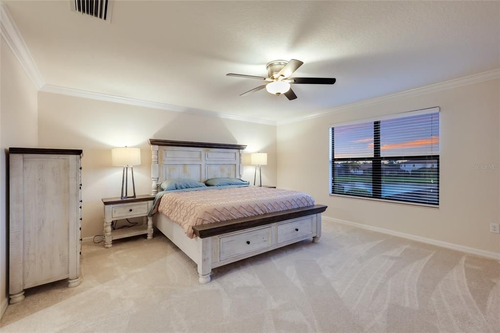 For Sale: $839,900 (5 beds, 4 baths, 3282 Square Feet)