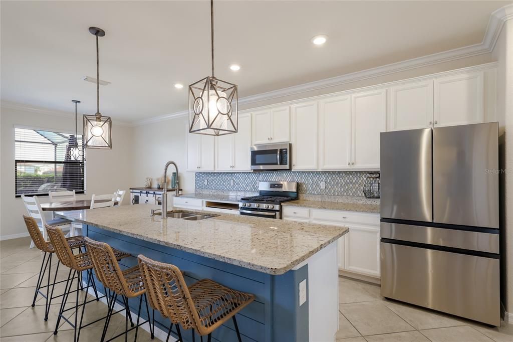 For Sale: $839,900 (5 beds, 4 baths, 3282 Square Feet)