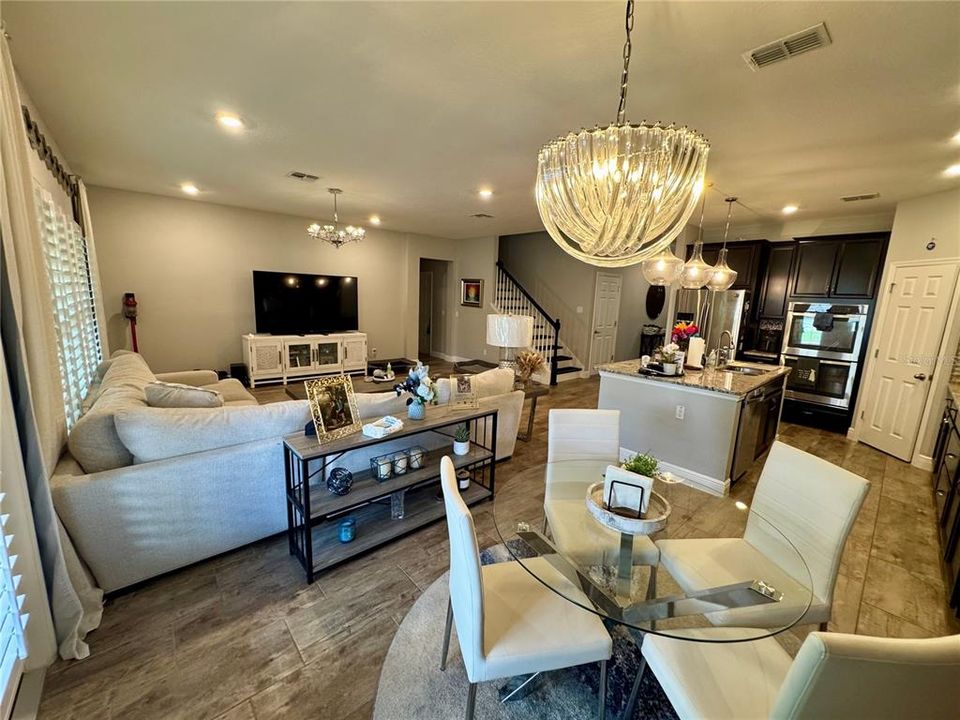 For Sale: $599,995 (4 beds, 4 baths, 3156 Square Feet)