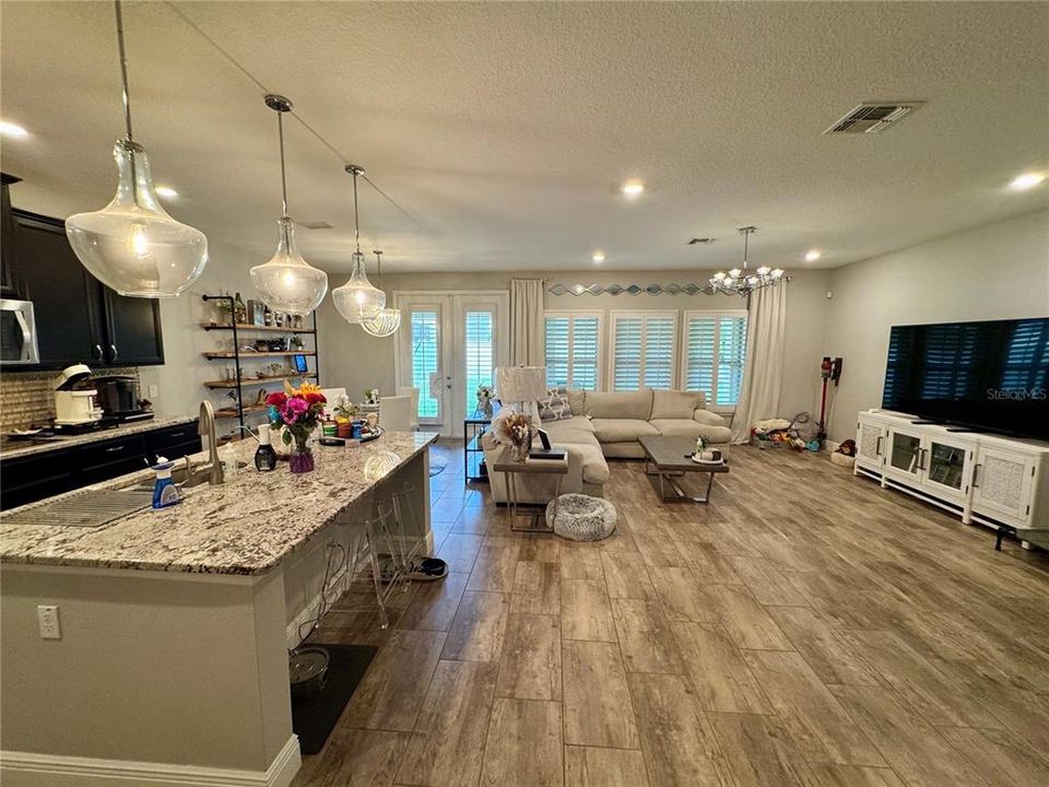 For Sale: $599,995 (4 beds, 4 baths, 3156 Square Feet)