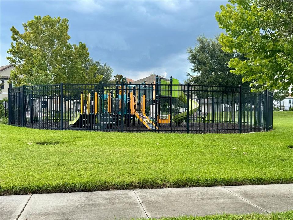 For Sale: $599,995 (4 beds, 4 baths, 3156 Square Feet)