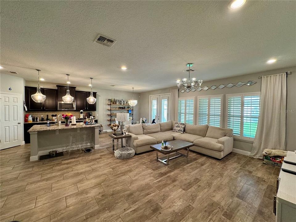 For Sale: $599,995 (4 beds, 4 baths, 3156 Square Feet)