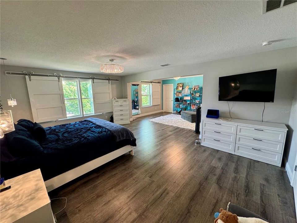 For Sale: $599,995 (4 beds, 4 baths, 3156 Square Feet)