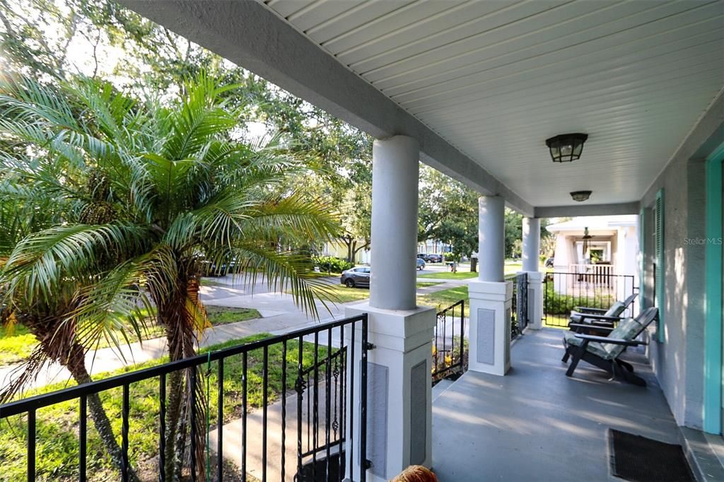 For Rent: $2,650 (3 beds, 2 baths, 1280 Square Feet)