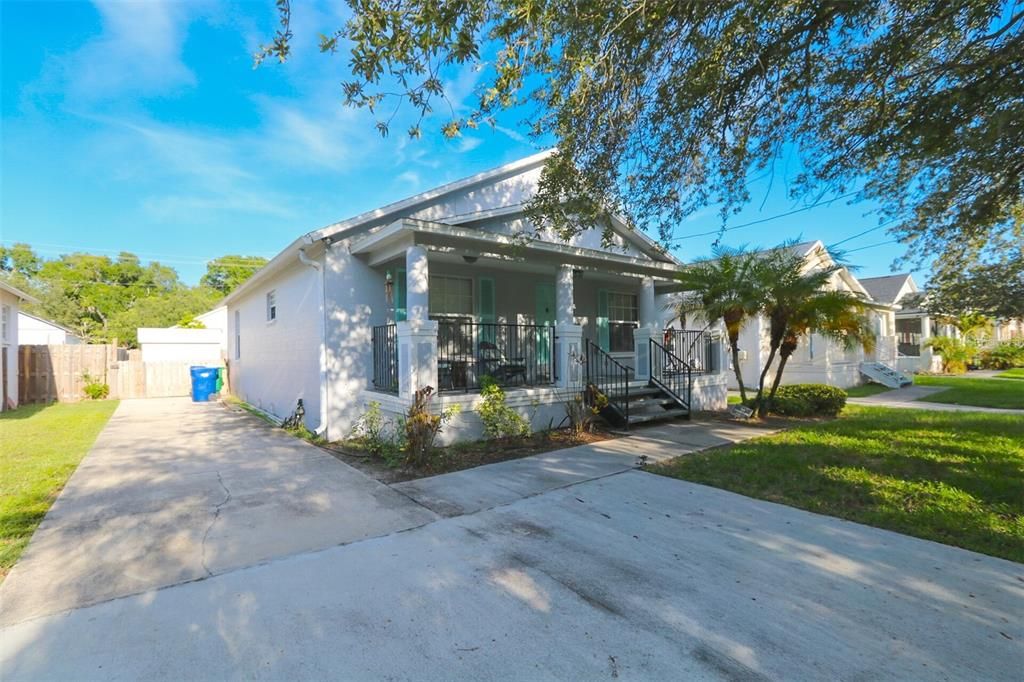 For Rent: $2,650 (3 beds, 2 baths, 1280 Square Feet)