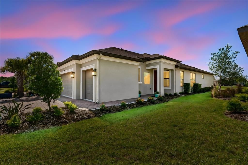 For Sale: $350,000 (2 beds, 2 baths, 1653 Square Feet)