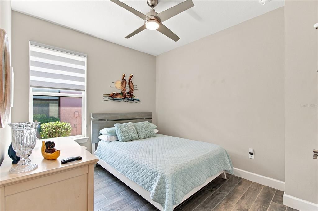 For Sale: $350,000 (2 beds, 2 baths, 1653 Square Feet)