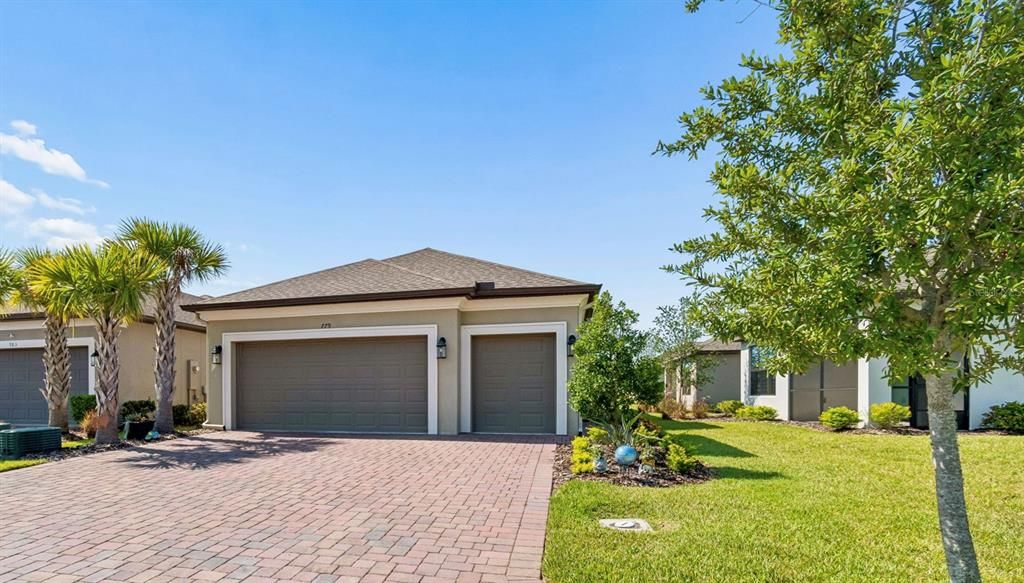 For Sale: $350,000 (2 beds, 2 baths, 1653 Square Feet)