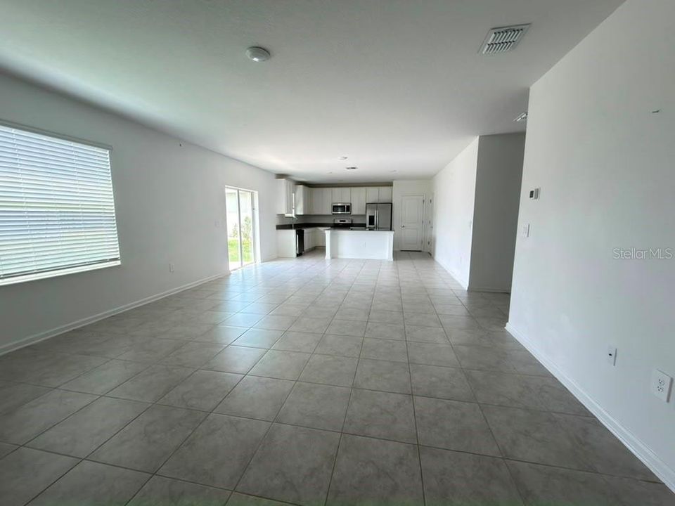 For Rent: $2,300 (4 beds, 2 baths, 2582 Square Feet)