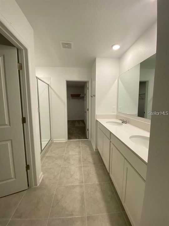 For Rent: $2,300 (4 beds, 2 baths, 2582 Square Feet)