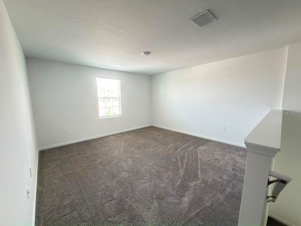 For Rent: $2,300 (4 beds, 2 baths, 2582 Square Feet)