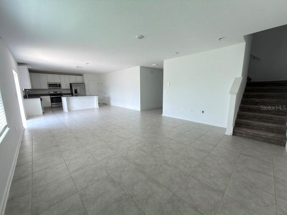 For Rent: $2,300 (4 beds, 2 baths, 2582 Square Feet)