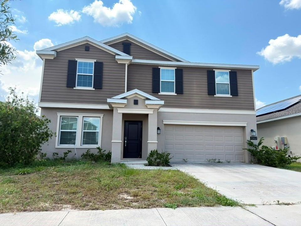 For Rent: $2,300 (4 beds, 2 baths, 2582 Square Feet)