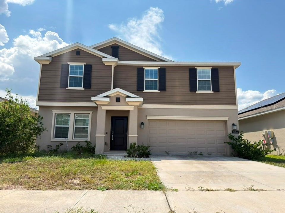 For Rent: $2,300 (4 beds, 2 baths, 2582 Square Feet)