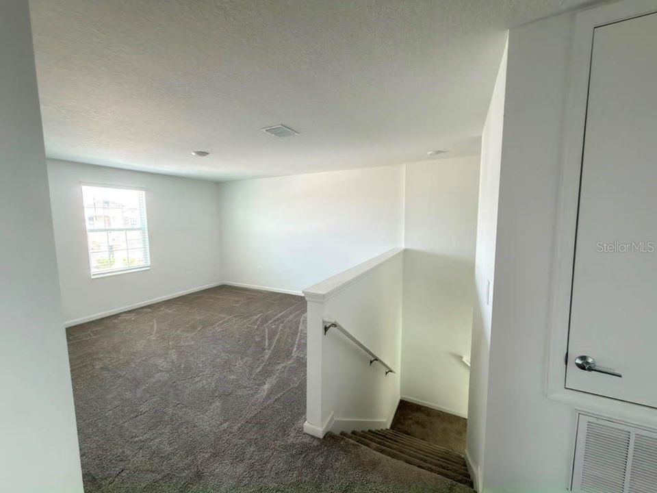 For Rent: $2,300 (4 beds, 2 baths, 2582 Square Feet)