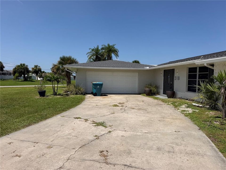 For Sale: $189,900 (2 beds, 2 baths, 1253 Square Feet)