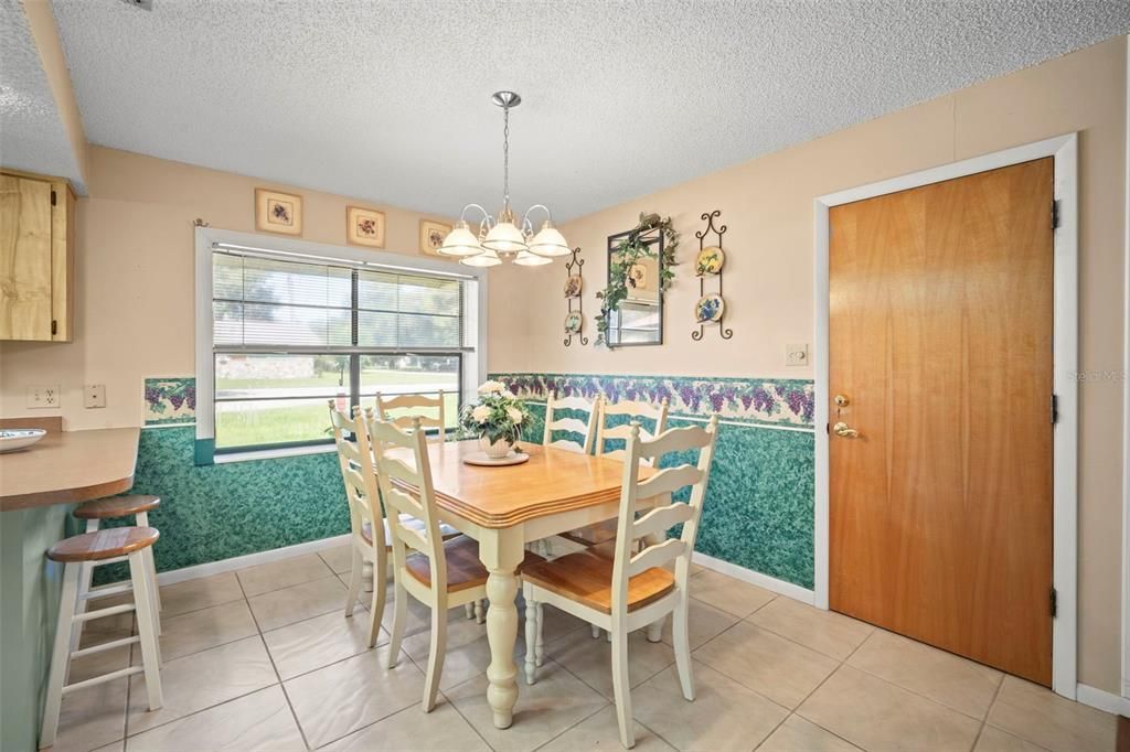 For Sale: $339,000 (3 beds, 2 baths, 1916 Square Feet)