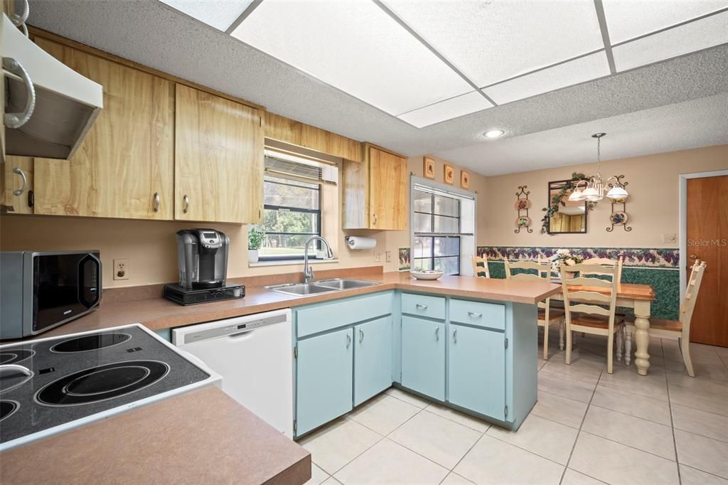 For Sale: $339,000 (3 beds, 2 baths, 1916 Square Feet)