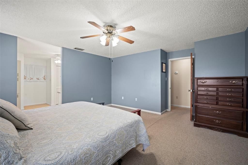 For Sale: $339,000 (3 beds, 2 baths, 1916 Square Feet)