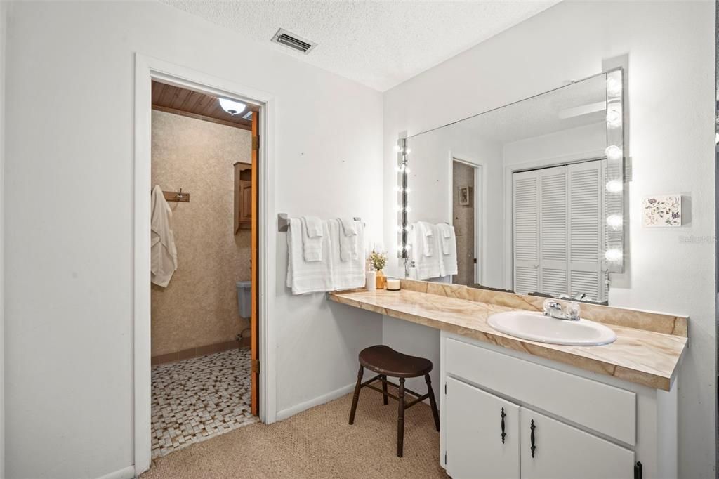 For Sale: $339,000 (3 beds, 2 baths, 1916 Square Feet)