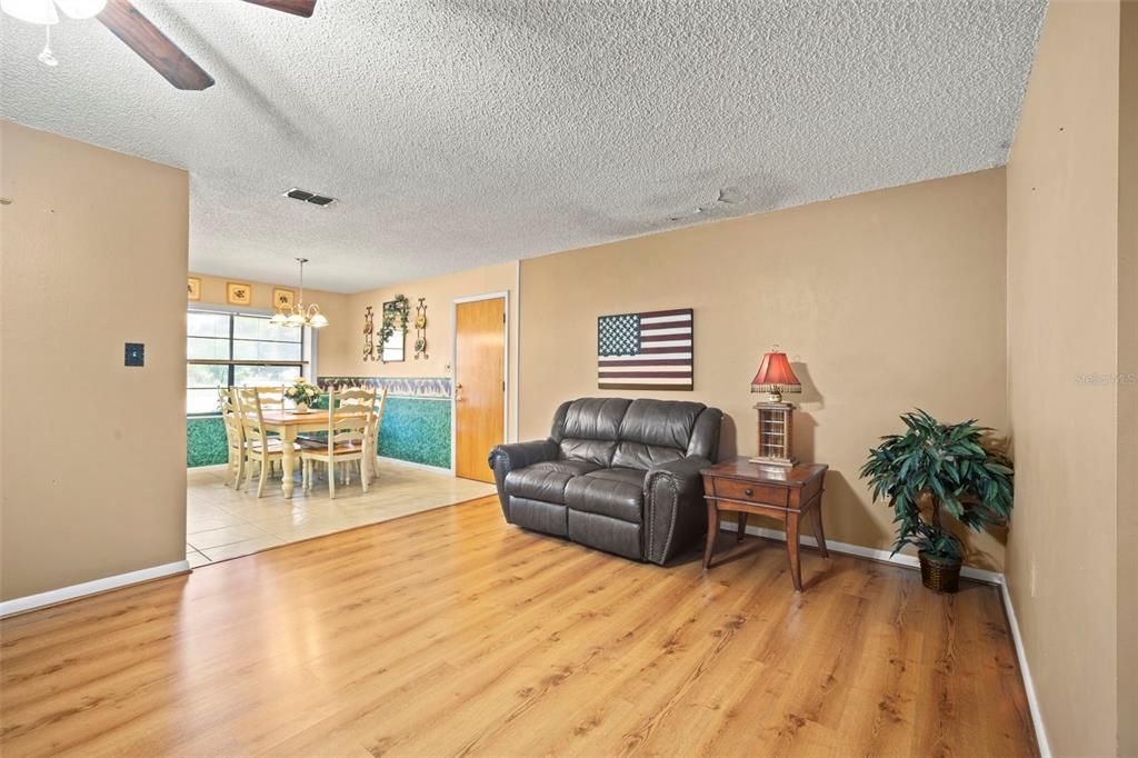 For Sale: $339,000 (3 beds, 2 baths, 1916 Square Feet)